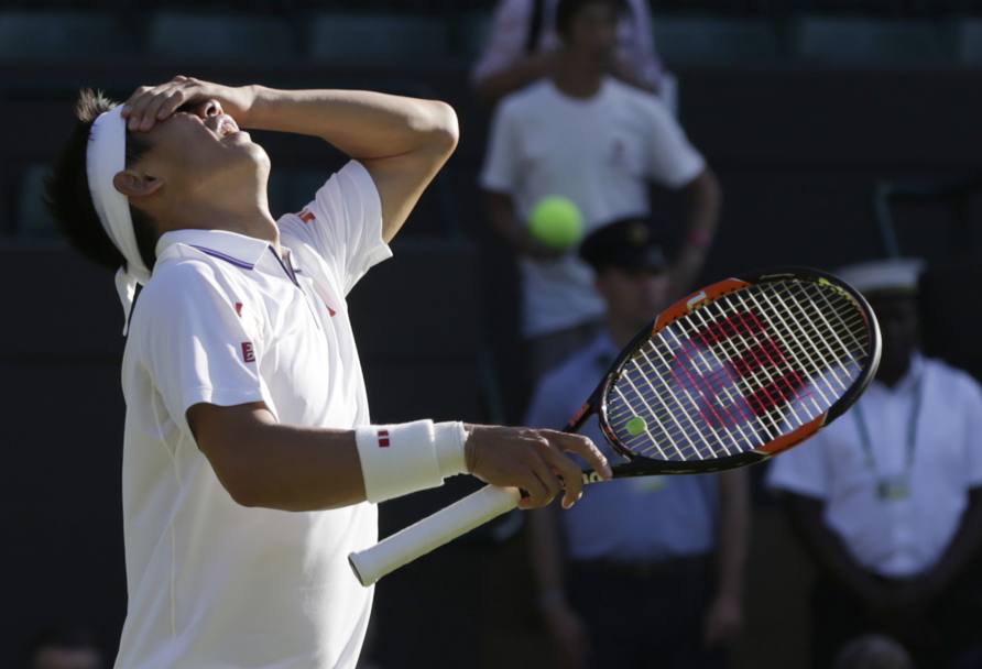 Kei Nishikori felice dopo aver vinto il match con Bolelli. Ma oggi si  ritirato per un problema a un polpaccio (Reuters)